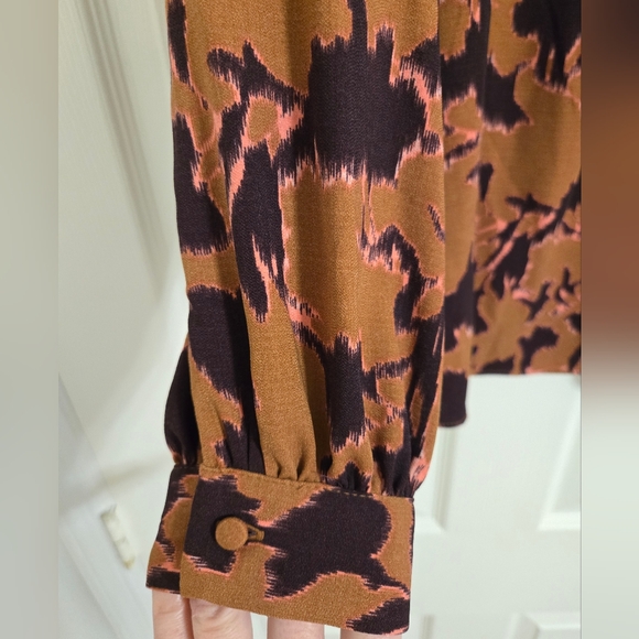 Nine West Brown Abstract Blouse size large - Picture 3 of 7